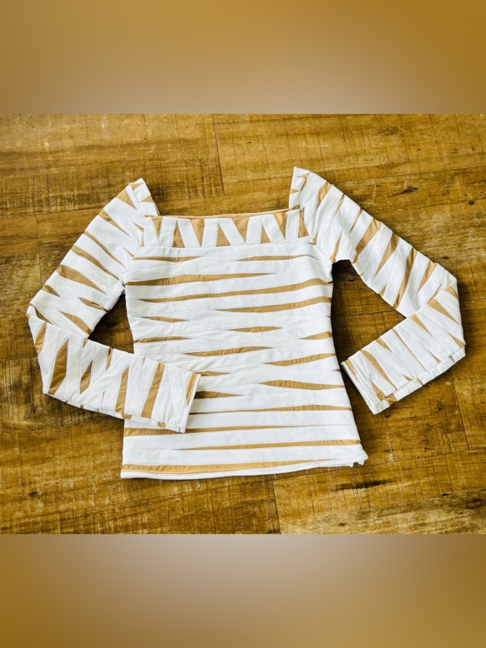 Rosa Cha White Nude Bandage cold shoulder LS stretchy top size small